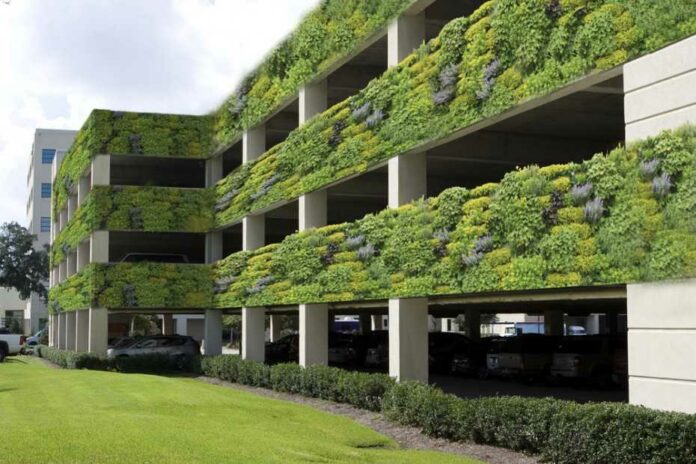 Теория и практика использования зеленых стен в современном дизайне фасадов зданий